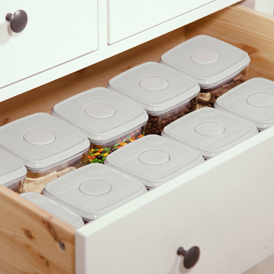 Lufttät stapelbar behållare