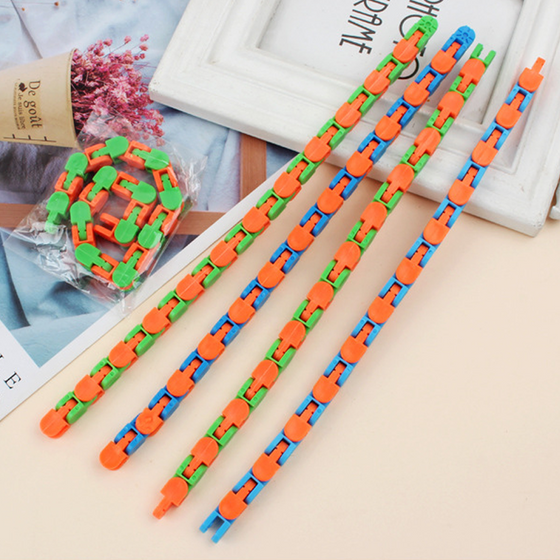 24 Länkspårar Snap and Klick Fidget -leksaker, slumpmässiga Färger