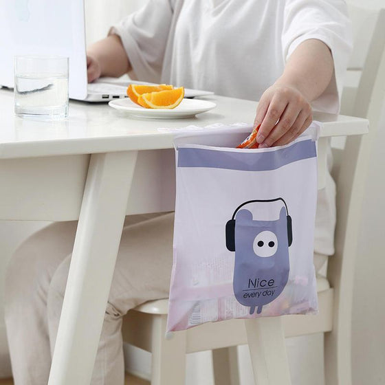 Biologiskt nedbrytbara självhäftande rengöringspåsar