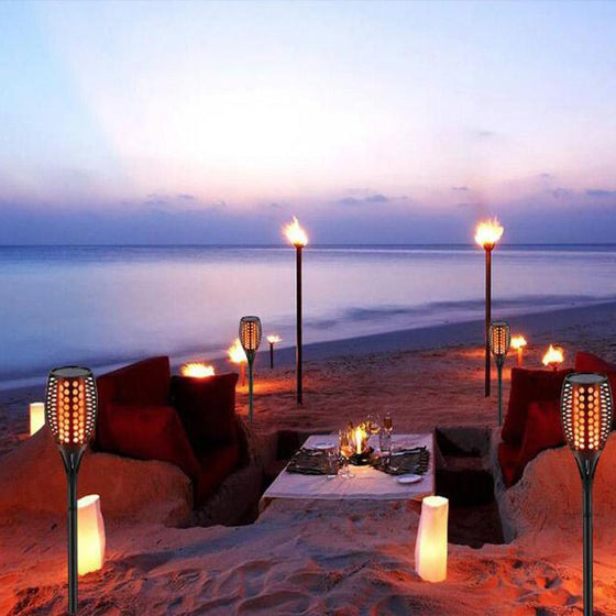 LED Solcellsdriven Lampa med flammande ljuslågor（👉👉Köp 2, -10%）