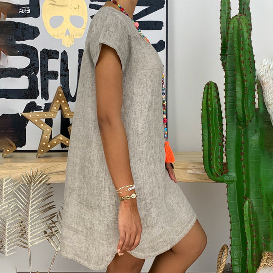 V-ringad klänning i bomull och linne