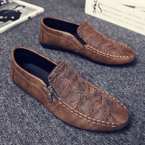 Skrynklig avslappnad läderskor med mjuk sula