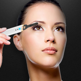 Elektrisk uppvärmd ögonfransböjare