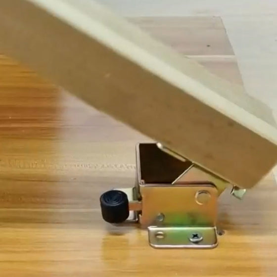 Fällbart låsgångjärn