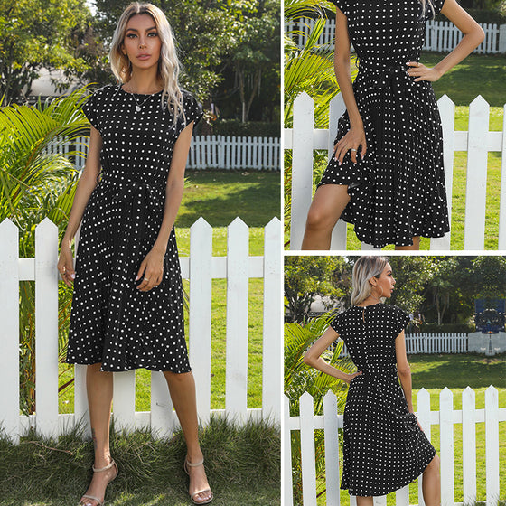 Underbar sommarklänning med prickar