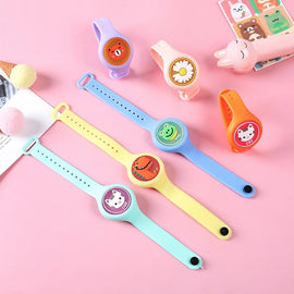 Barn Tecknad Djur Myggavvisande Klocka