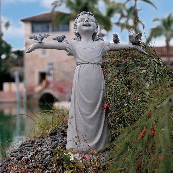 Liten Flicka Utomhusstaty för Hemträdgård