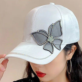 Basebollkeps med fjärilsljus strass