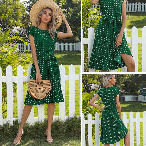 Underbar sommarklänning med prickar