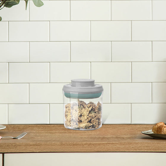 Lufttät stapelbar behållare