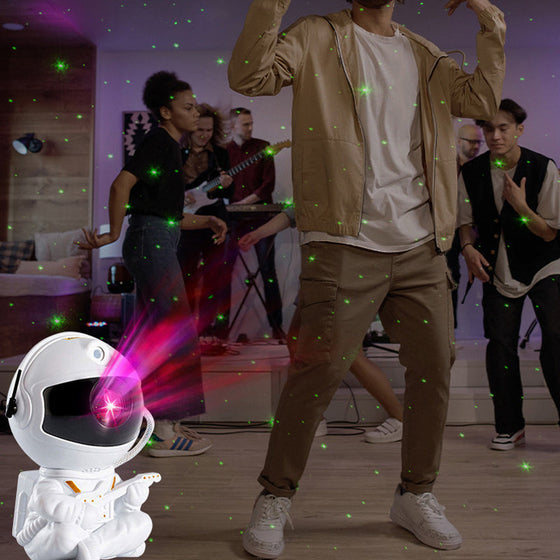 Astronaut stjärnhimmelprojektorlampa