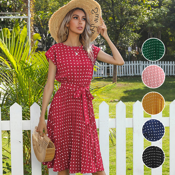 Underbar sommarklänning med prickar