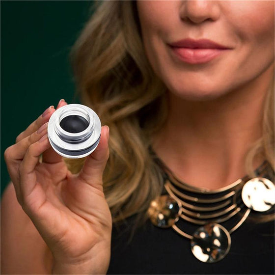 Enkel No-Skip Eyeliner (med borste)