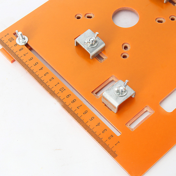 Bottenplatta för skärmaskin