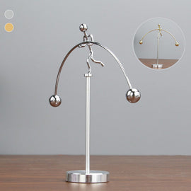 Modern balanserad metalldekoration