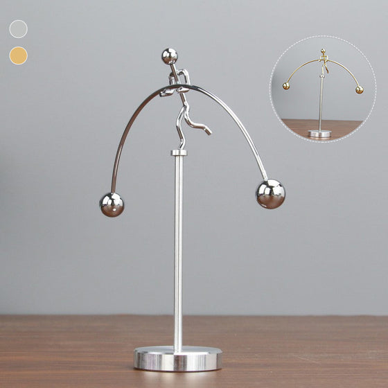 Modern balanserad metalldekoration