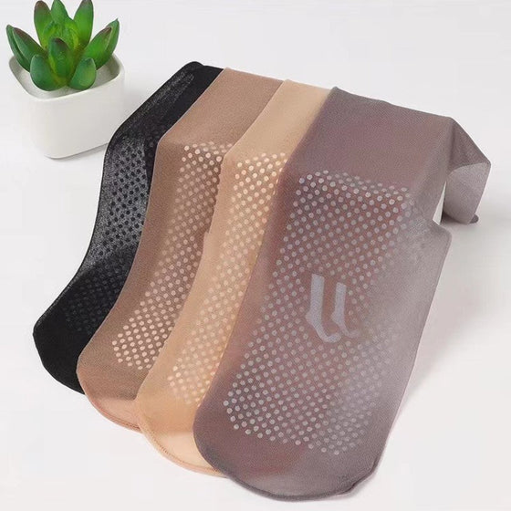 Osynliga korta strumpor med halkfria gummiprickar