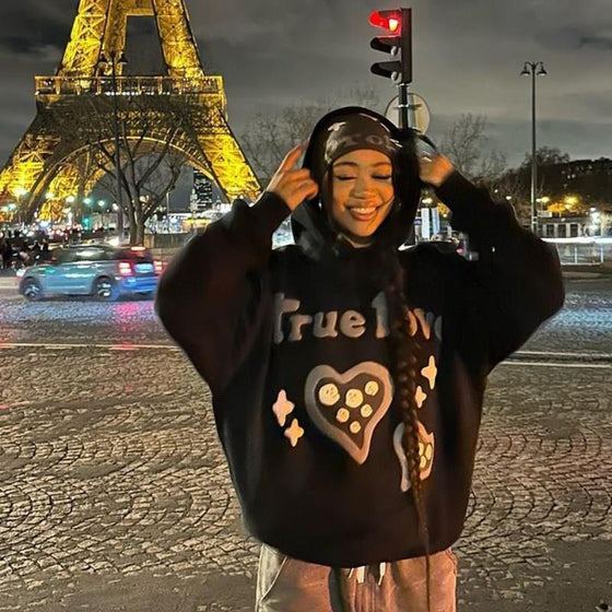 Huvtröja med pufftryck