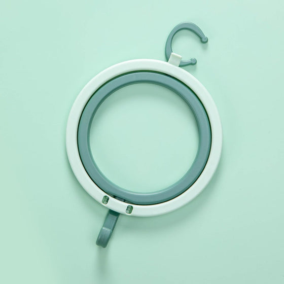 Förvaringskrokställ för kappa, mössa, halsduk och väska